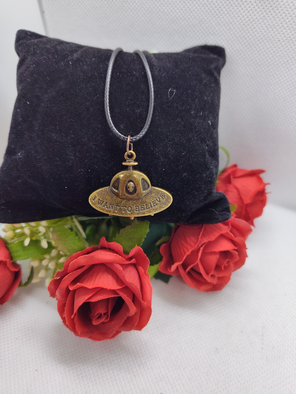 I Want to Believe UFO Pendant Necklace - Antiqued Brass Unisex